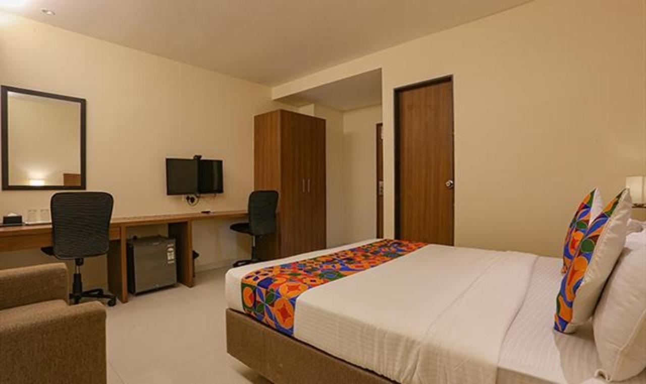 Fabhotel Royal International - Nr Mumbai International Airport Экстерьер фото